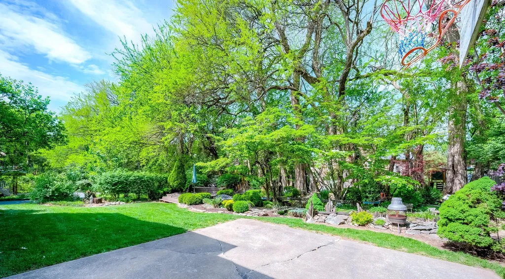 3311 Coldstream Drive Lexington KY 40517