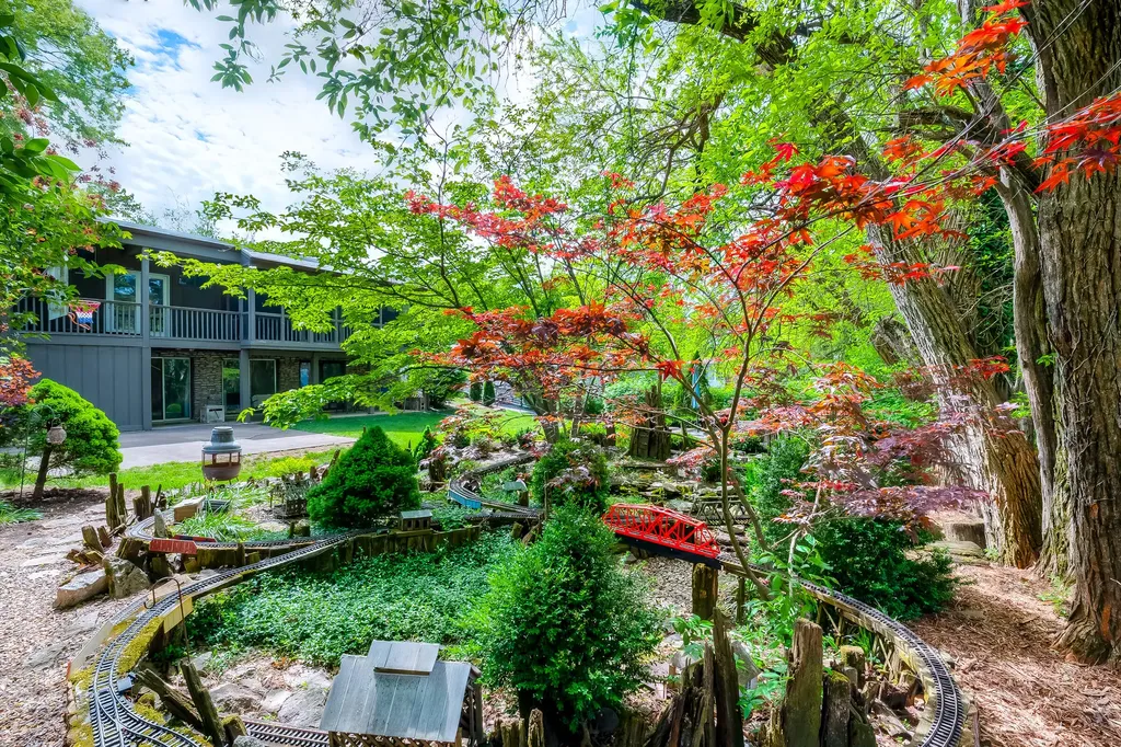 3311 Coldstream Drive Lexington KY 40517