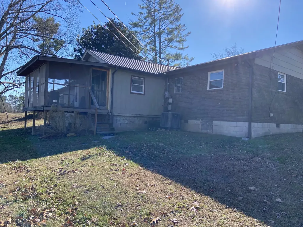 182 Fanchester Heights Whitley City KY 42653