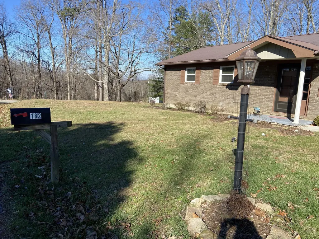 182 Fanchester Heights Whitley City KY 42653