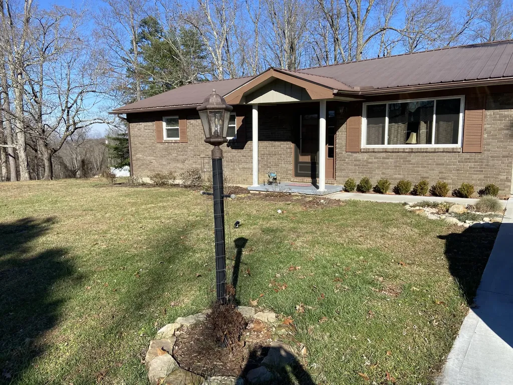 182 Fanchester Heights Whitley City KY 42653