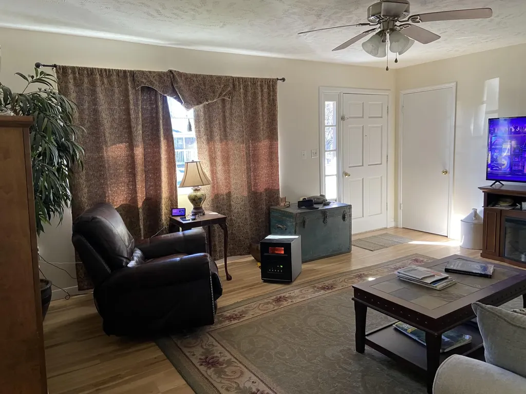 182 Fanchester Heights Whitley City KY 42653