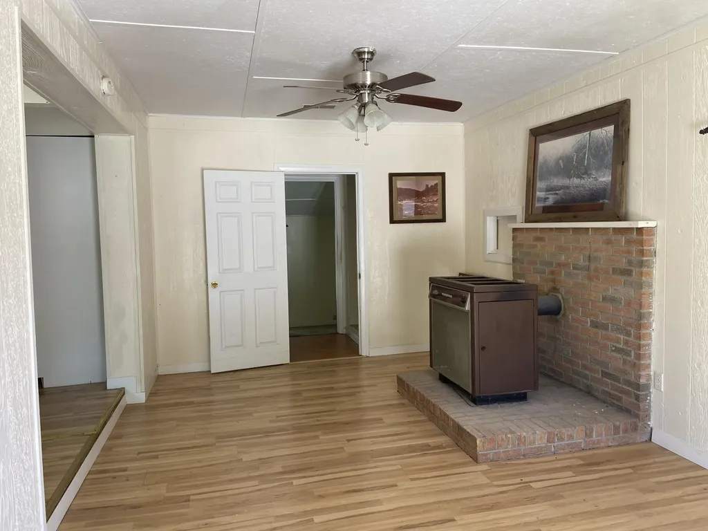 182 Fanchester Heights Whitley City KY 42653