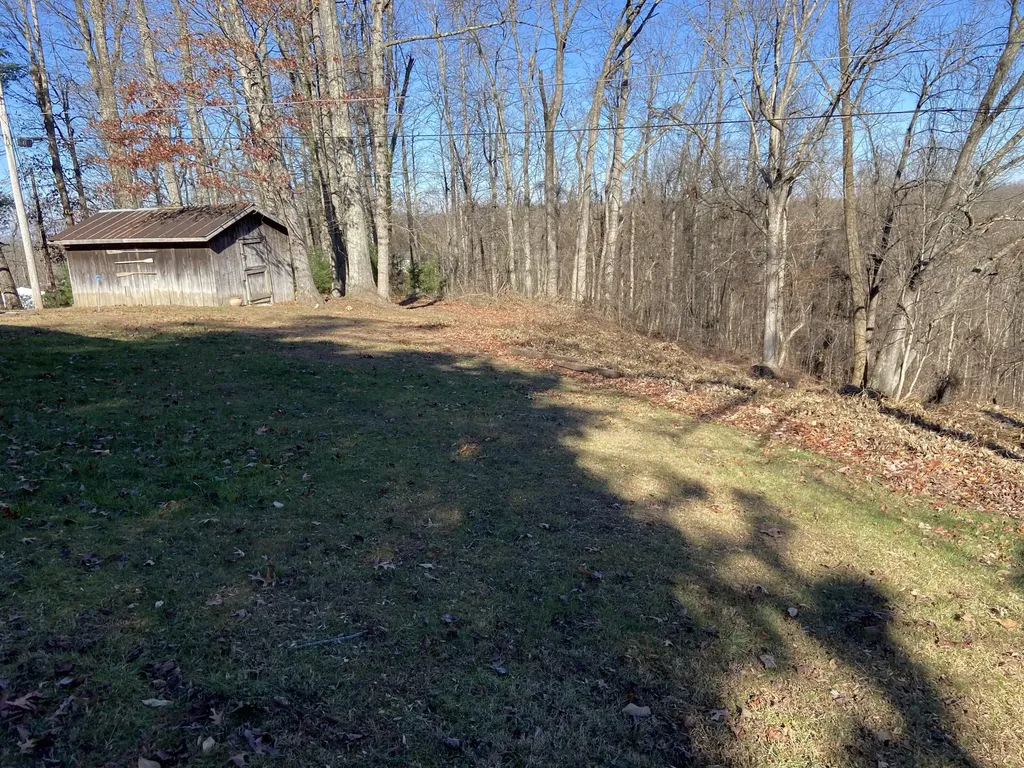 182 Fanchester Heights Whitley City KY 42653