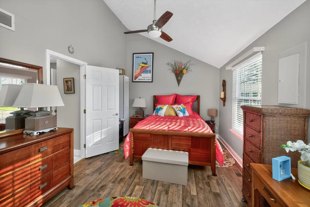 236 Persimmon Way Harrodsburg KY 40330