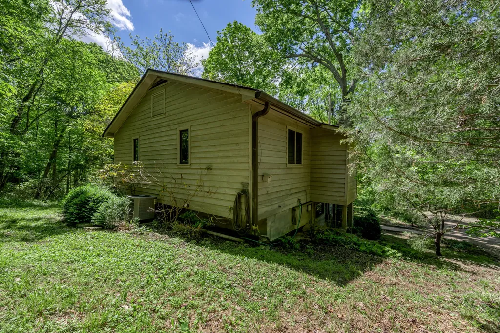 3010 River Circle Drive Richmond KY 40475