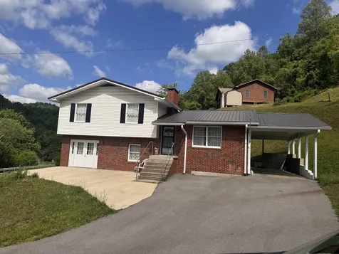 21 Pack Castle Road Wayland KY 41666