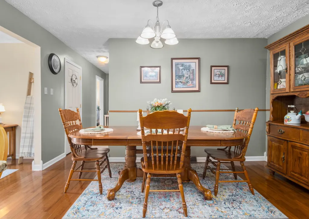 8356 E Laurel Road London KY 40741