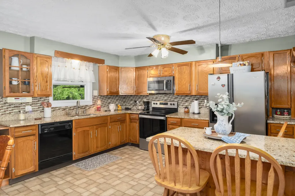 8356 E Laurel Road London KY 40741