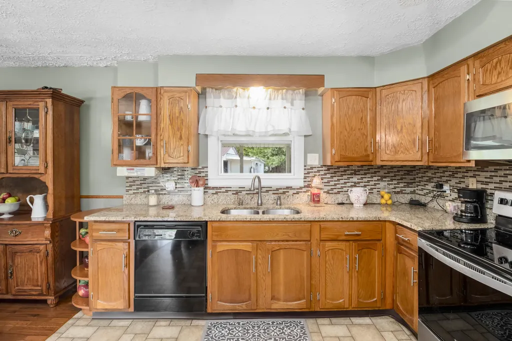 8356 E Laurel Road London KY 40741