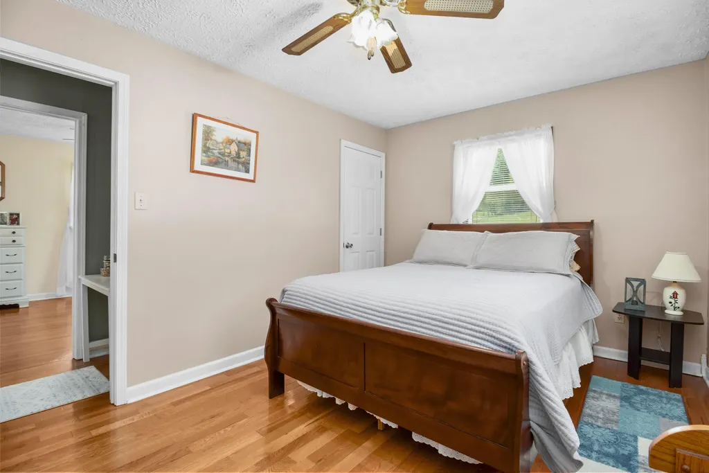 8356 E Laurel Road London KY 40741
