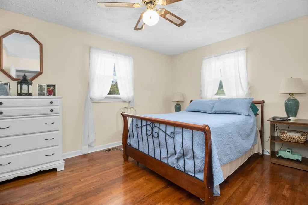 8356 E Laurel Road London KY 40741