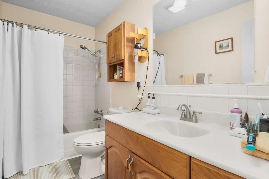 8356 E Laurel Road London KY 40741