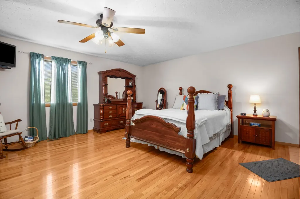 8356 E Laurel Road London KY 40741
