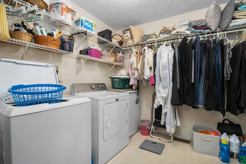 8356 E Laurel Road London KY 40741