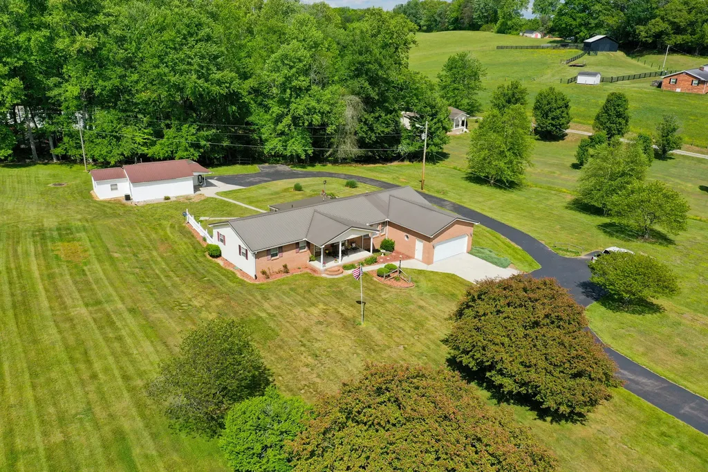 8356 E Laurel Road London KY 40741