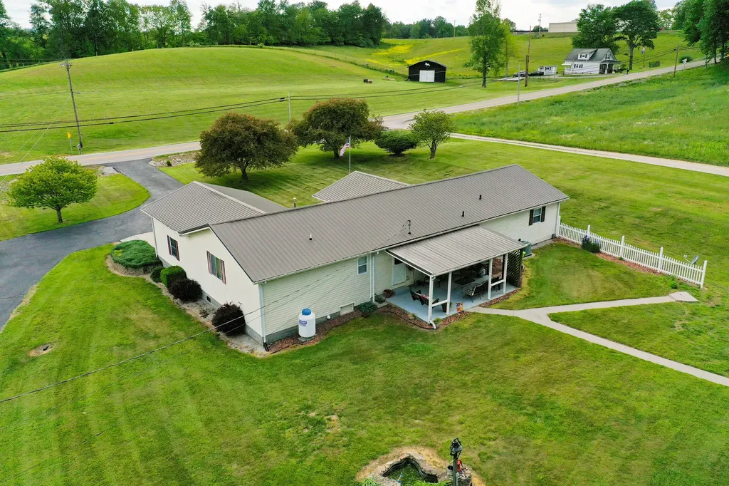 8356 E Laurel Road London KY 40741