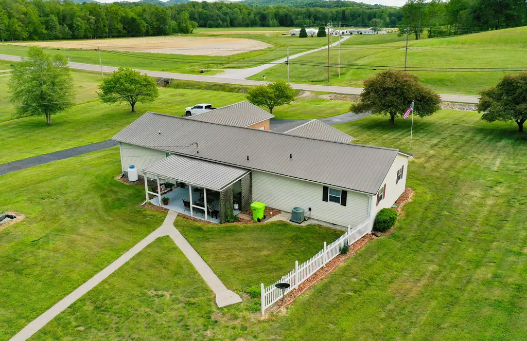 8356 E Laurel Road London KY 40741