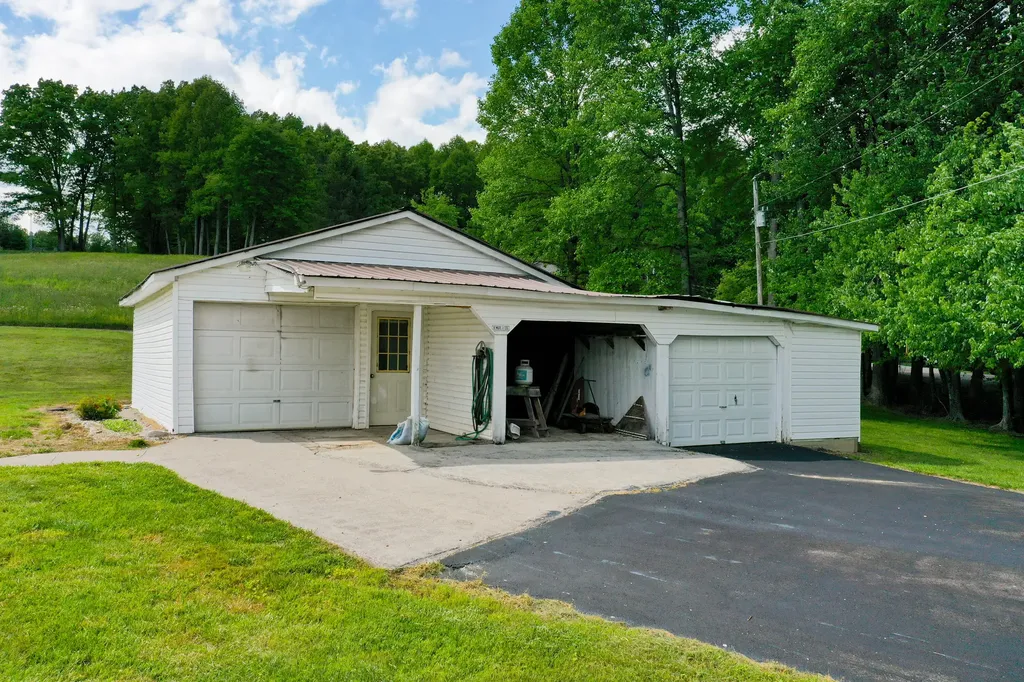 8356 E Laurel Road London KY 40741