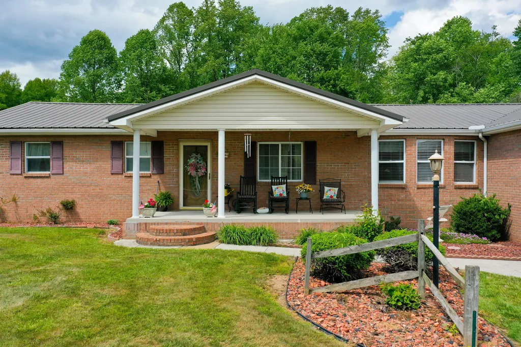 8356 E Laurel Road London KY 40741