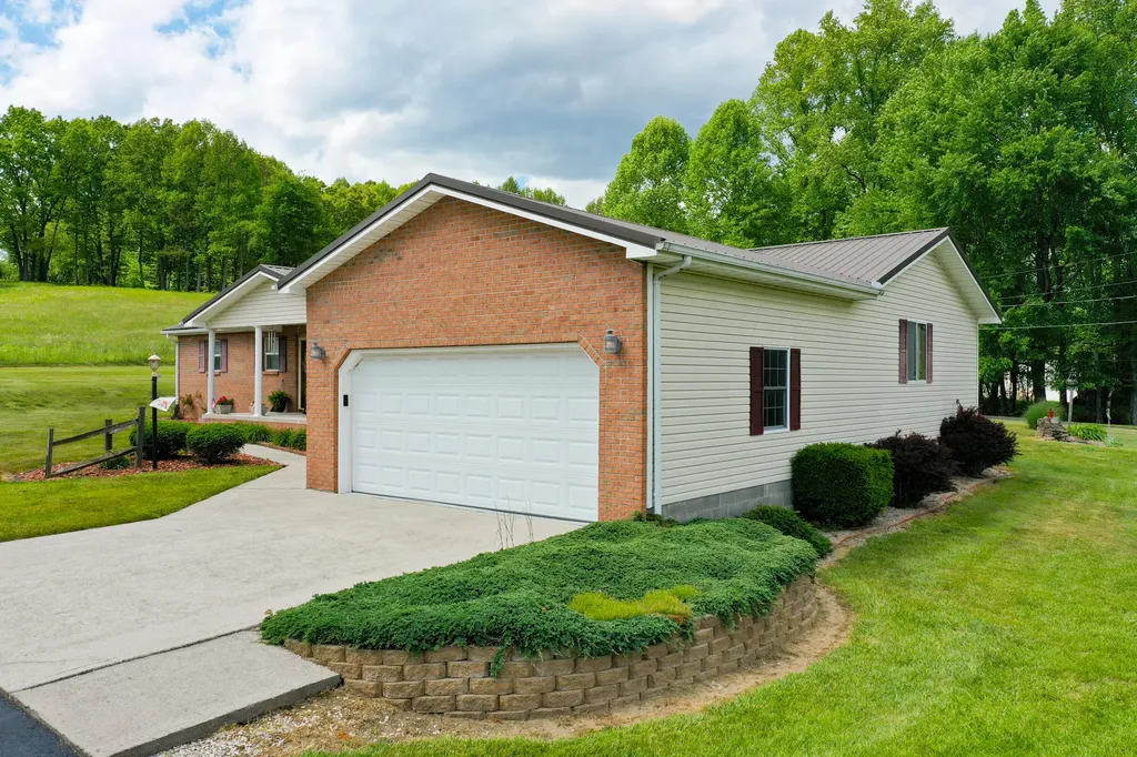8356 E Laurel Road London KY 40741
