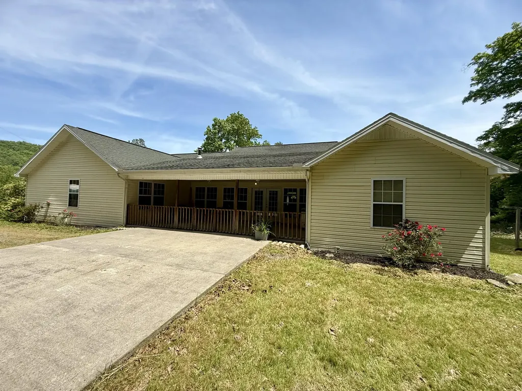 75 Cedar Springs Lane Barbourville KY 40906