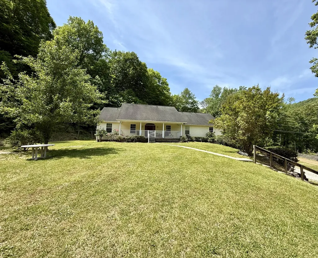 75 Cedar Springs Lane Barbourville KY 40906
