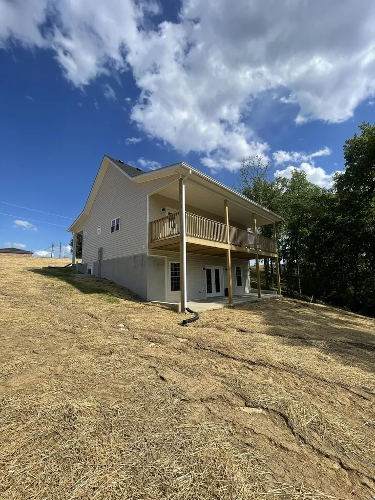 104 Cedarwood Drive Lancaster KY 40444