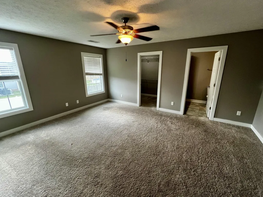 1113 Blue Bell Way Bowling Green KY 42104