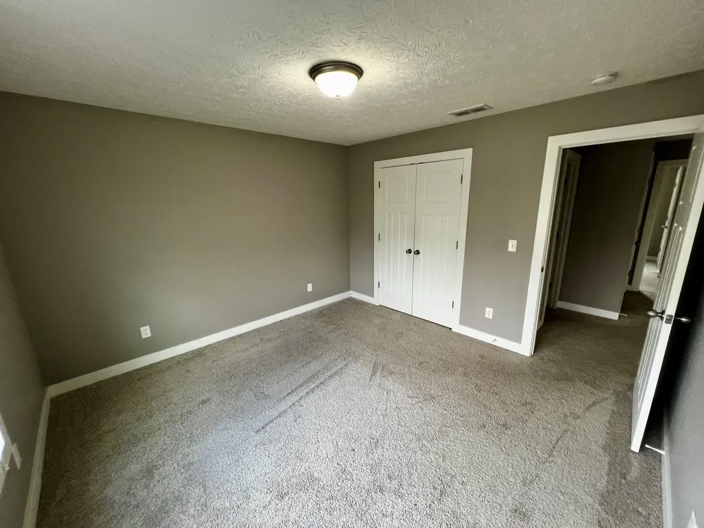 1113 Blue Bell Way Bowling Green KY 42104