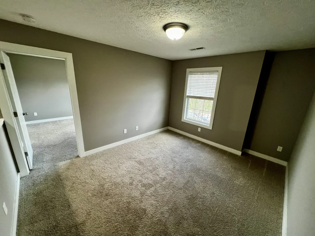 1113 Blue Bell Way Bowling Green KY 42104