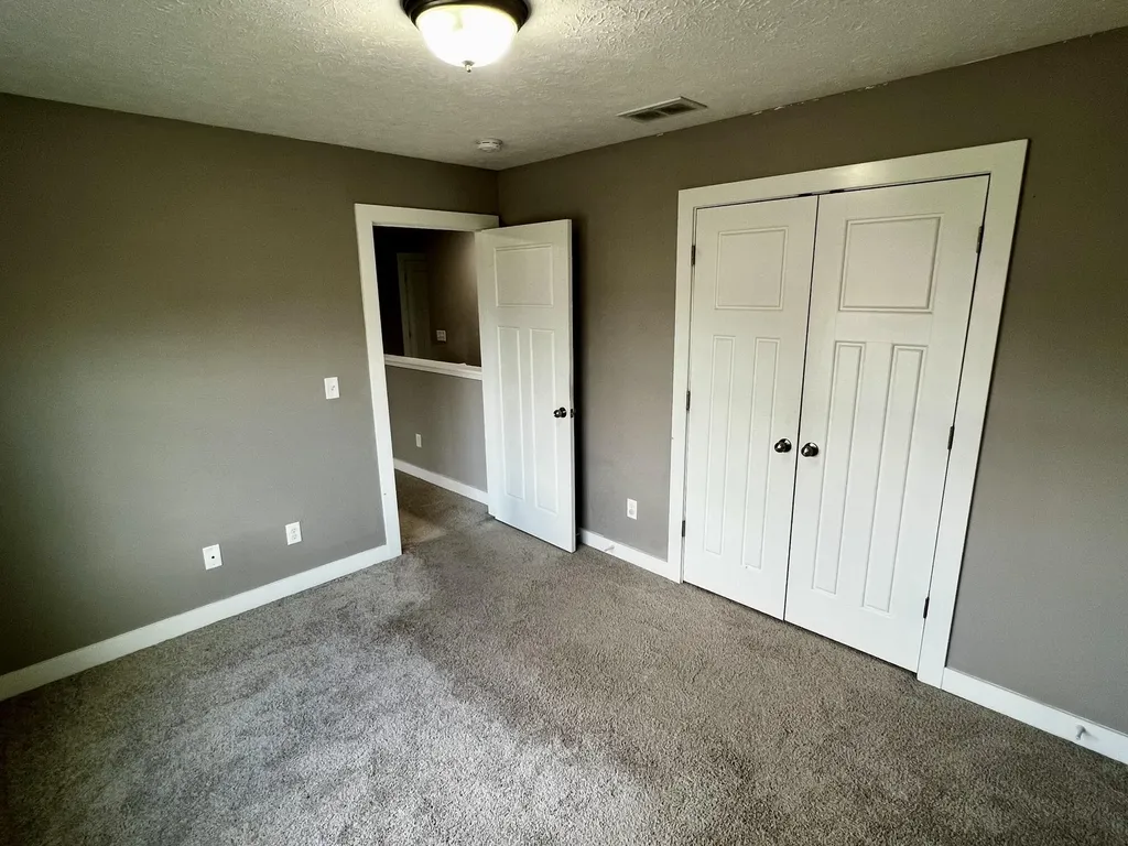 1113 Blue Bell Way Bowling Green KY 42104