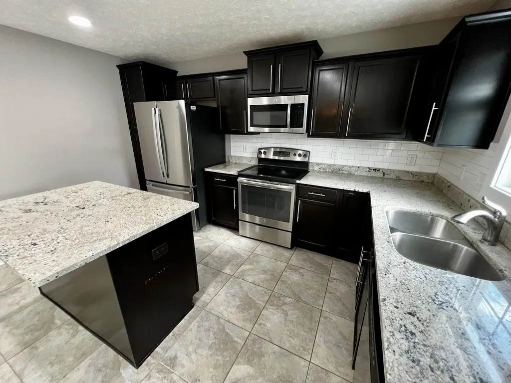 1113 Blue Bell Way Bowling Green KY 42104