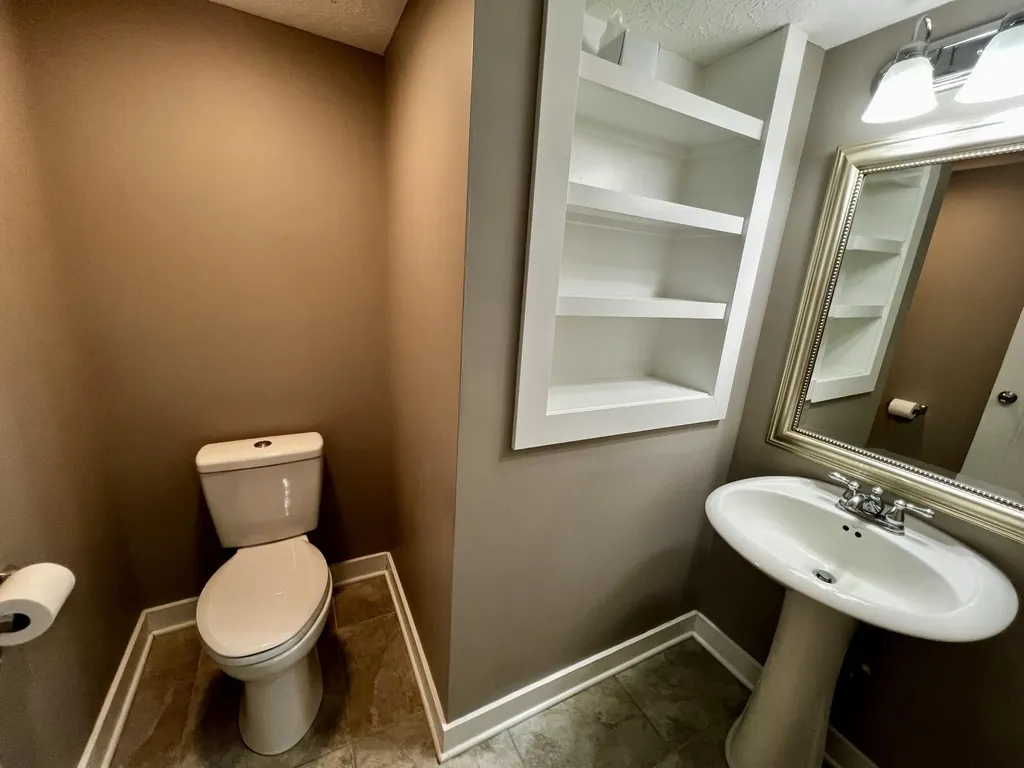 1113 Blue Bell Way Bowling Green KY 42104