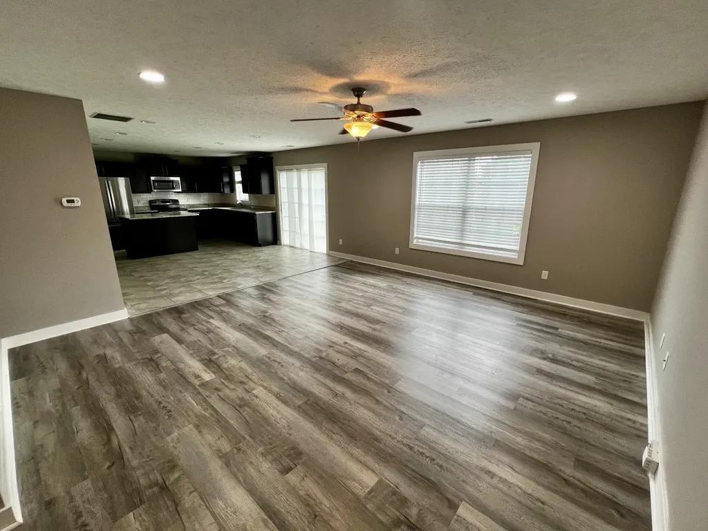 1113 Blue Bell Way Bowling Green KY 42104