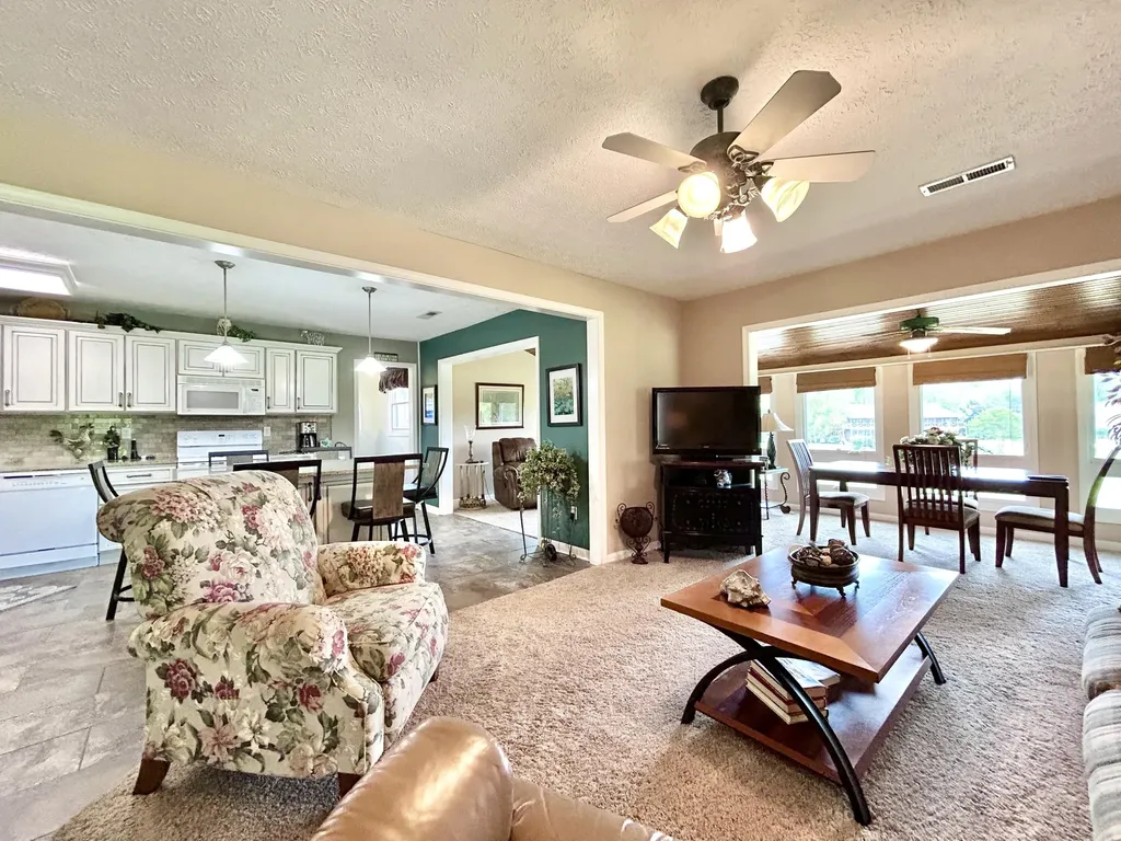 45-3 Woodson Bend Resort Bronston KY 42518