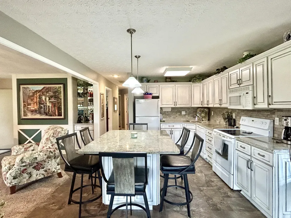 45-3 Woodson Bend Resort Bronston KY 42518