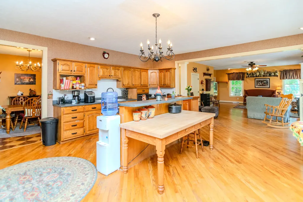 200 English Lane Columbia KY 42728