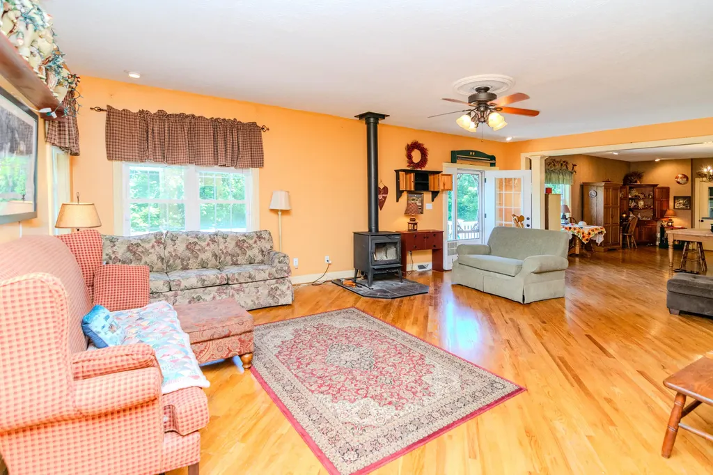 200 English Lane Columbia KY 42728