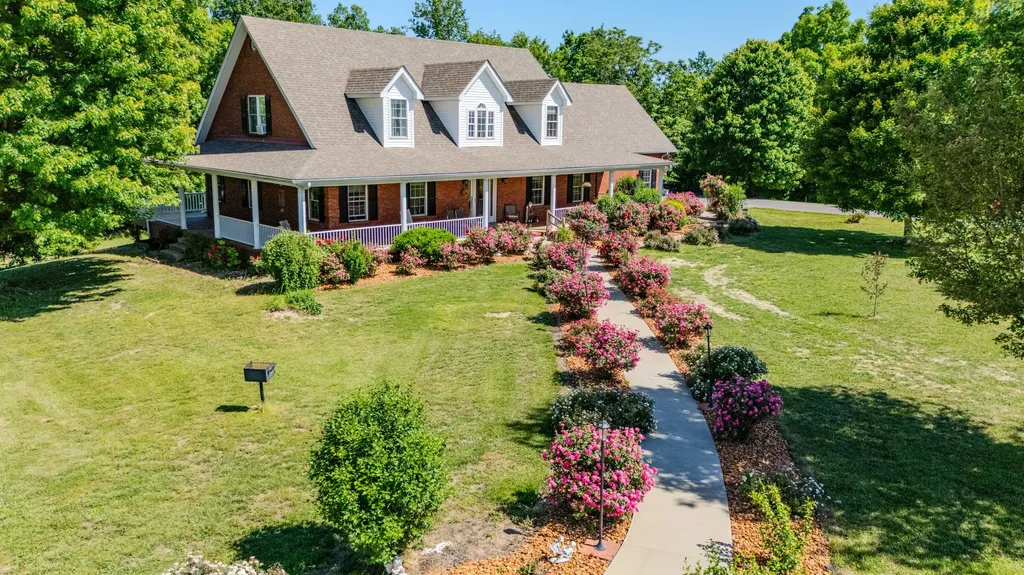 200 English Lane Columbia KY 42728