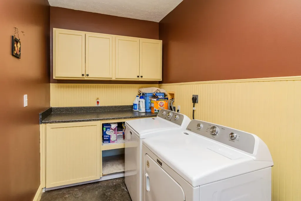 200 English Lane Columbia KY 42728