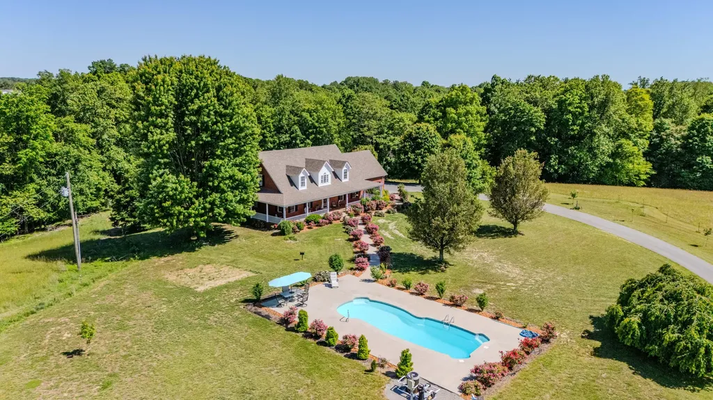 200 English Lane Columbia KY 42728