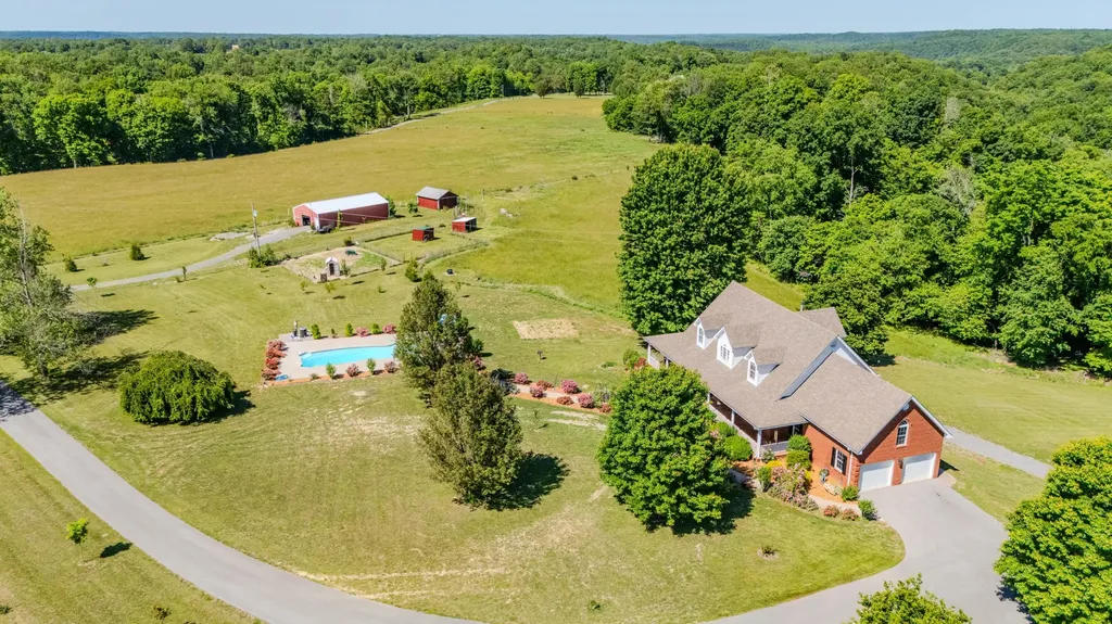 200 English Lane Columbia KY 42728