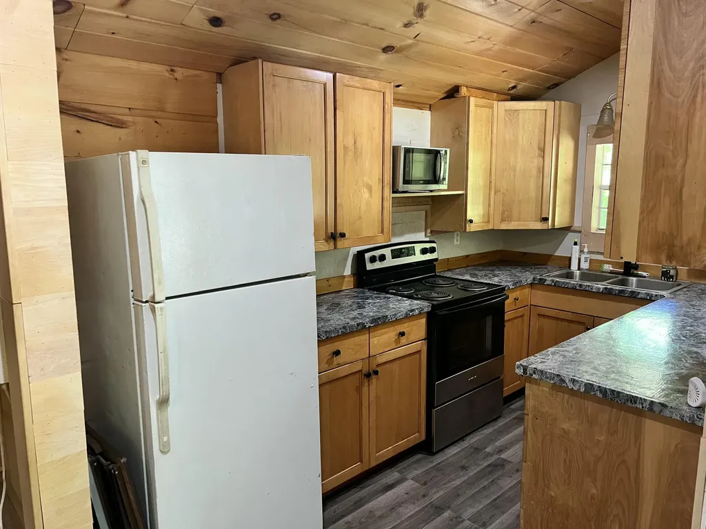 217 Ralph Troxell Road Monticello KY 42633