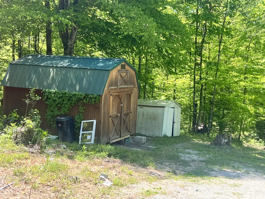 217 Ralph Troxell Road Monticello KY 42633