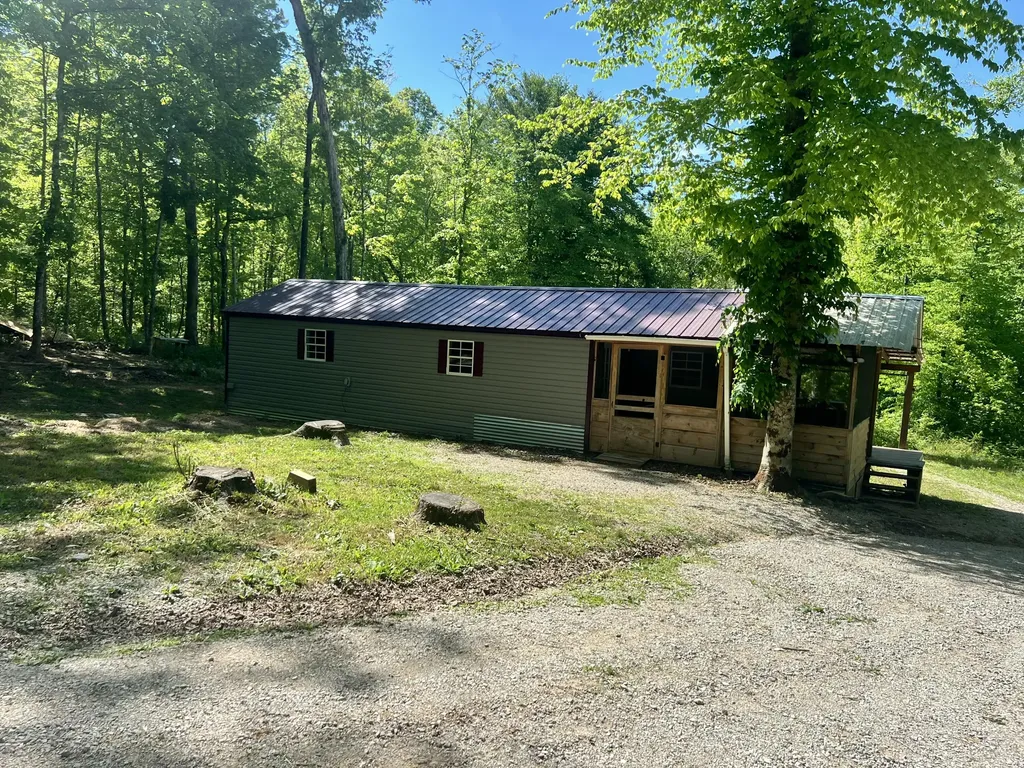 217 Ralph Troxell Road Monticello KY 42633