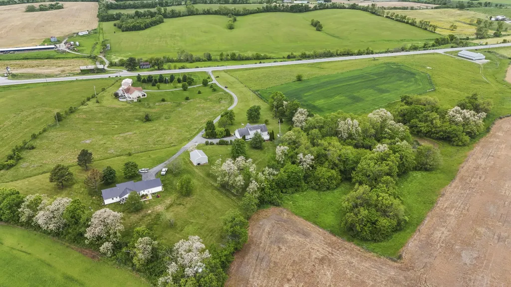 4872 Maysville Road Flemingsburg KY 41041