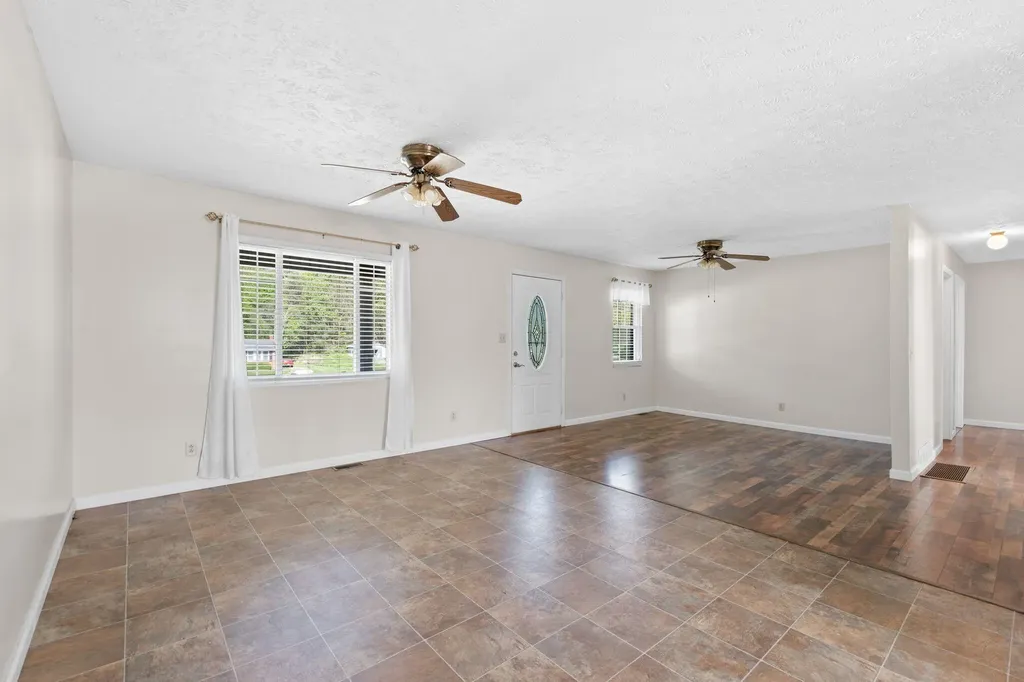 1065 Copper Creek Road Berea KY 40403