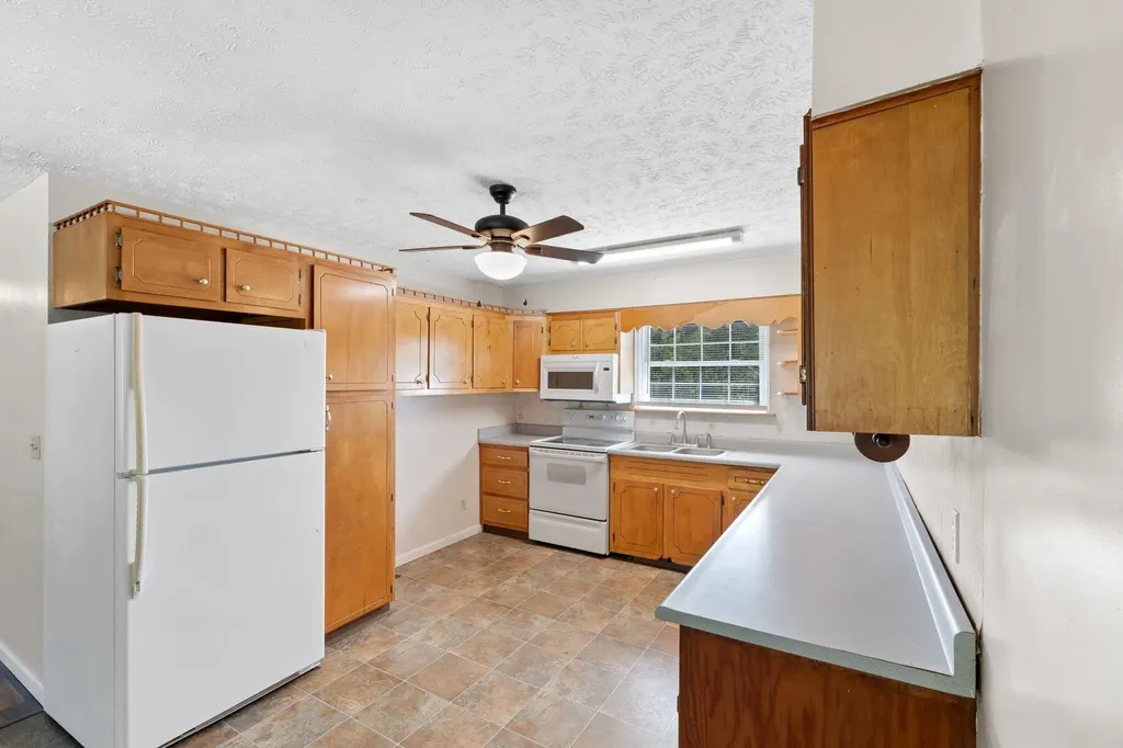 1065 Copper Creek Road Berea KY 40403
