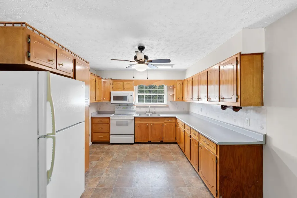 1065 Copper Creek Road Berea KY 40403